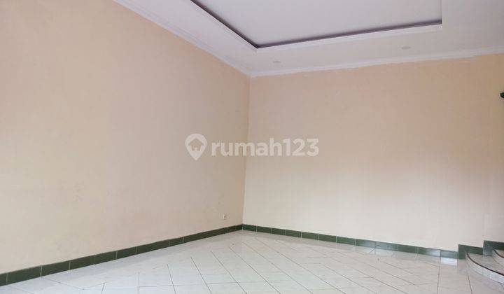 Disewakan Murah Rumah Pinggir Jalan di Kayuringin Perumnas 2 Bekasi  3