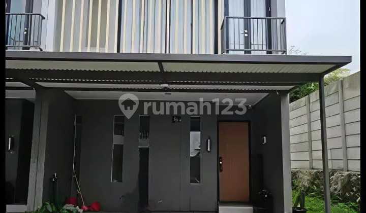 Below Market Price for Sale: Minimalist Corner House Ready to Occupy in Z Living Grand Wisata Bekasi