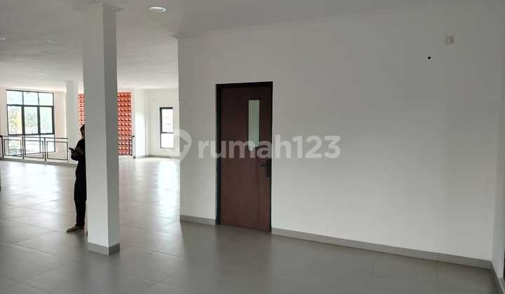 Commercial Building for Rent, Suitable for Culinary Business