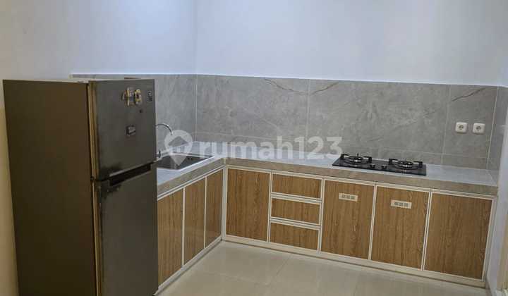 Disewakan Rumah Semi Furnish di Cluster Ifolia, Harapan Indah 2