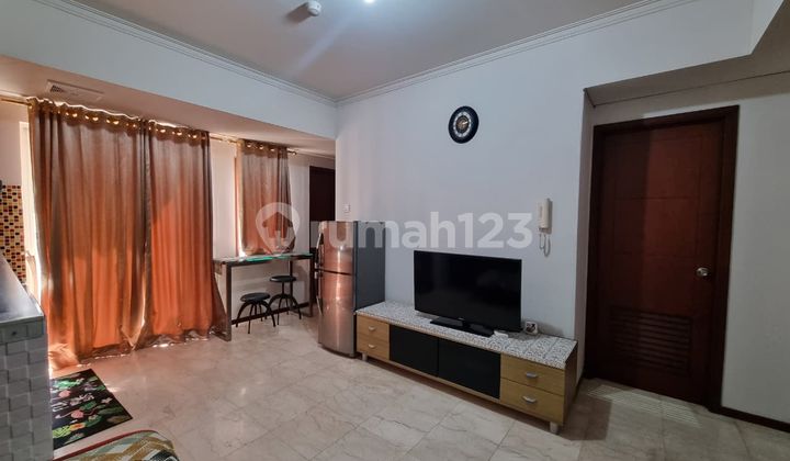 Sewa Murah Apartemen Royal Medit 2BR Fully Furnished Siap Huni