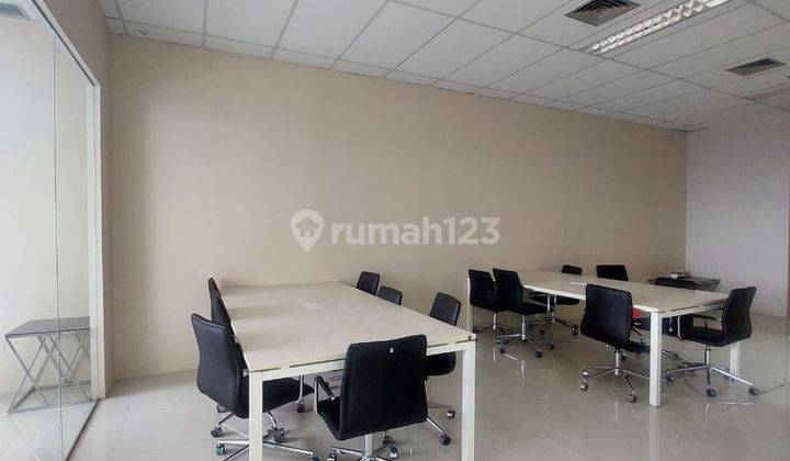 Disewakan Ruang Kantor Soho Capital Tanjung Duren Lantai Tinggi 2