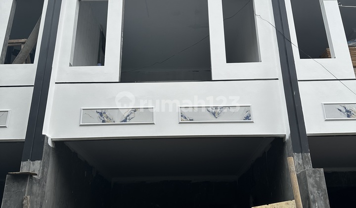 Rumah Baru 3 Lantai Full Di Tanjung Duren 2