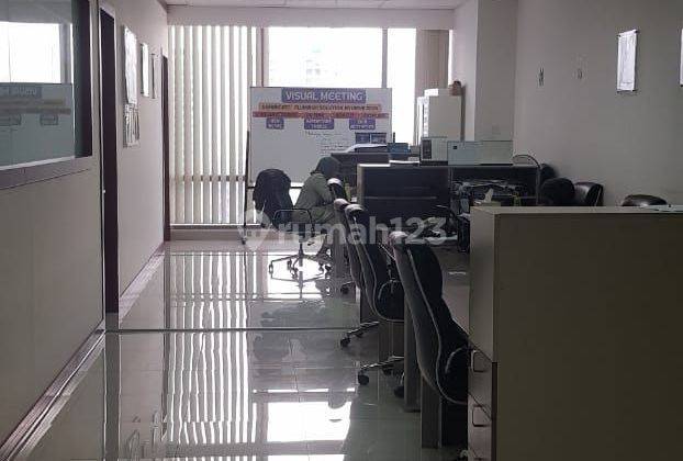 Disewakan Ruang Kantor SOHO Capital Tanjung Duren Luas 137 m2 2