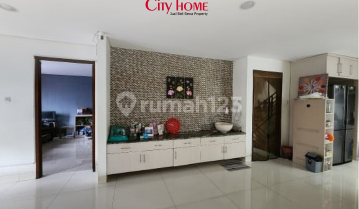Dijual Rumah Asri dan Tenang di Greenville Jakarta Barat