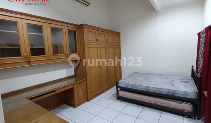 For Rent Strategic 4 BR House Ready to Occupy in Central Jakarta 2