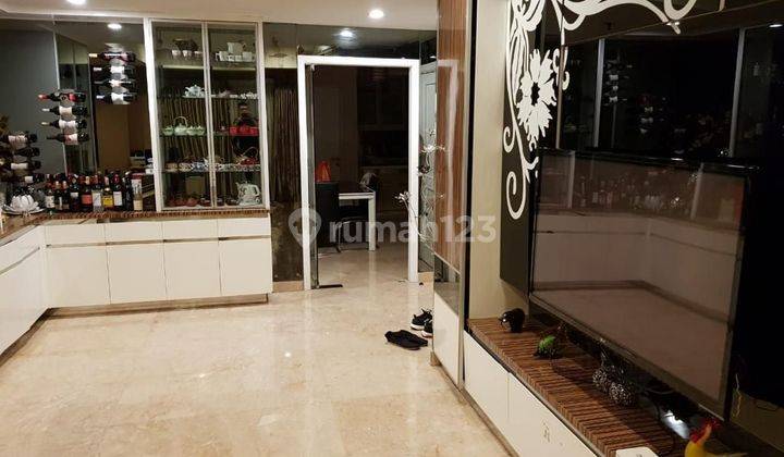 Dijual apartemen Royal Medit Tipe 3+1 BR Furnished 2