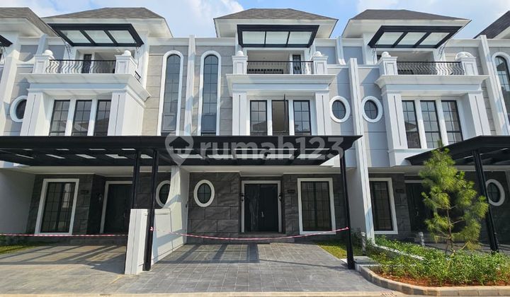 3-Story House with Elegant Design in East Jakarta 1