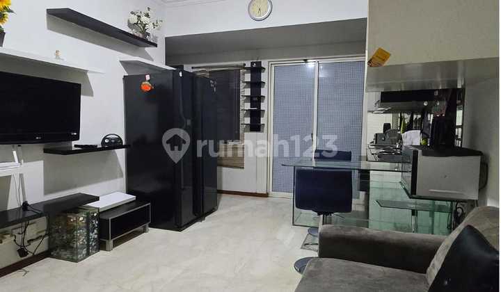 Sewa Apartemen Furnished di Royal Mediterania Garden Residences 2