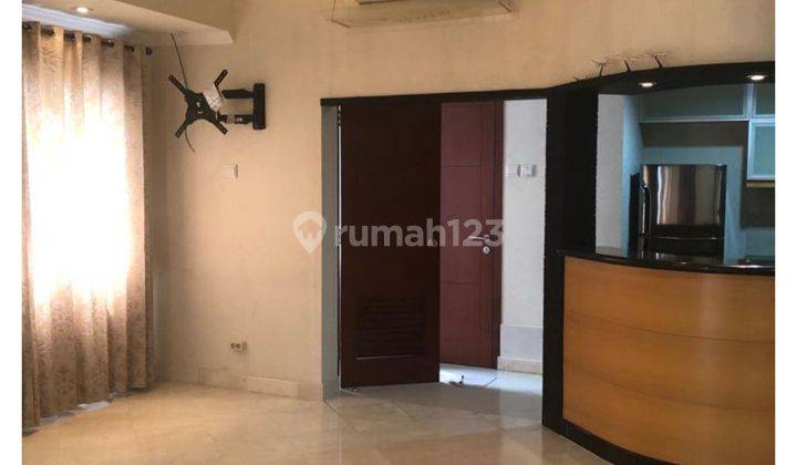 Dijual | Apartemen Royal Medit | 2+1 BR Semi Furnished 1