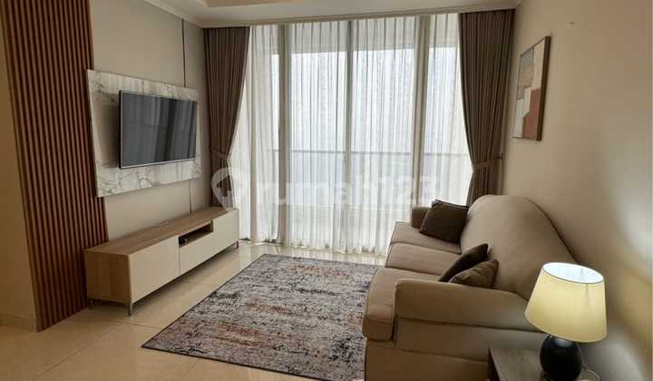 Dijual Apartemen 3+1 BR Fully Furnished Dekat Dengan Mall Taman Anggrek