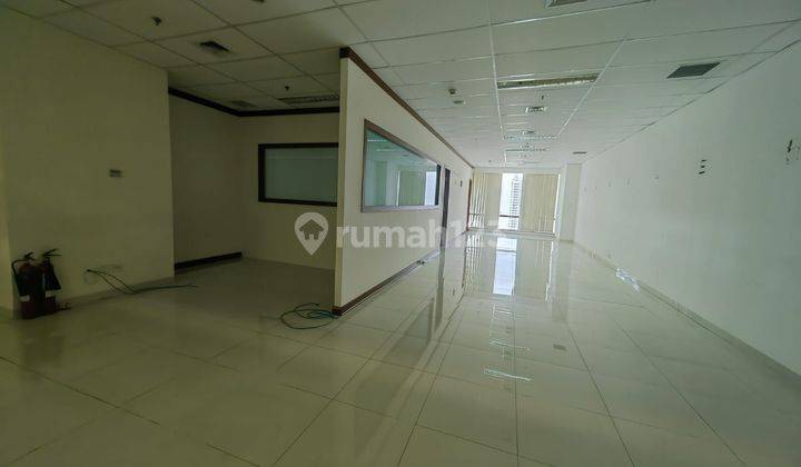 Disewa Ruang Kantor SOHO Capital Tanjung Duren 1