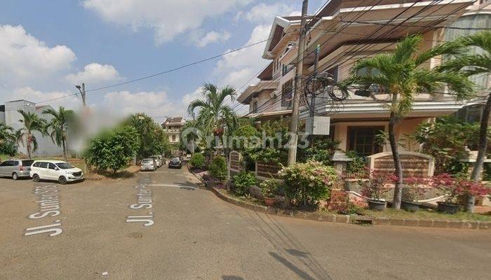 Rumah Cantik 3 Lantai di Sunter Permai Jaya, Jakarta Utara  2