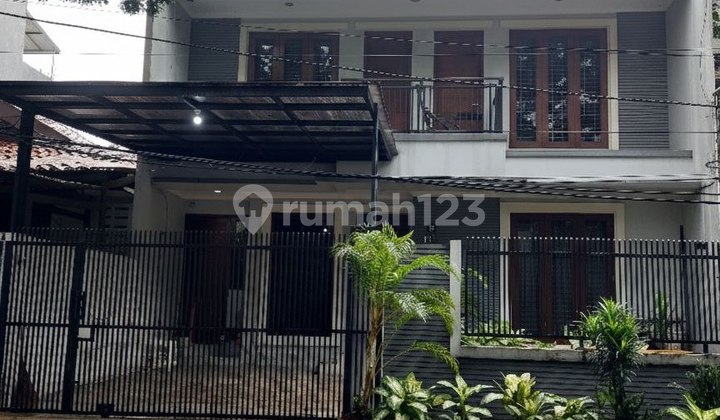 Exclusive, Prime, and Comfortable House in the Pondok Indah Area
