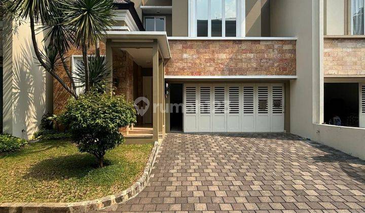 Sewa Rumah Townhouse 2 lantai nyaman di Pejaten, Jakarta selatan 1