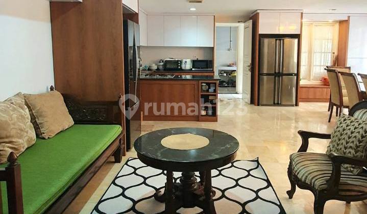 Rumah Mewah Siap Huni 2 Lantai Lokasi Strategis dan Hunian Nyaman 2