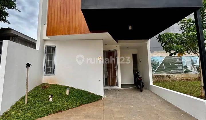 Rumah 2 lantai siap huni lokasi strategis di Bintaro Tangsel  1