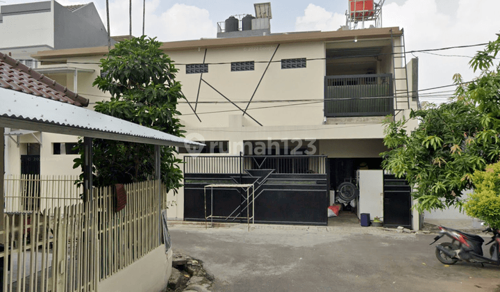 Rumah Modern 2 Lantai Di Jalan Jeruk Manis Jakarta Barat 1