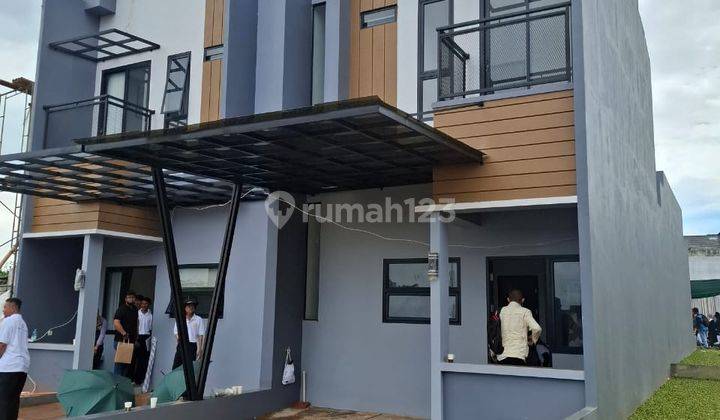 Rumah 2 Lantai Bagus Unfurnished SHM di Jl. Duren Mekar, Depok 2