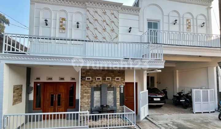 Beautiful Modern Two-Story House in Central Semarang 1