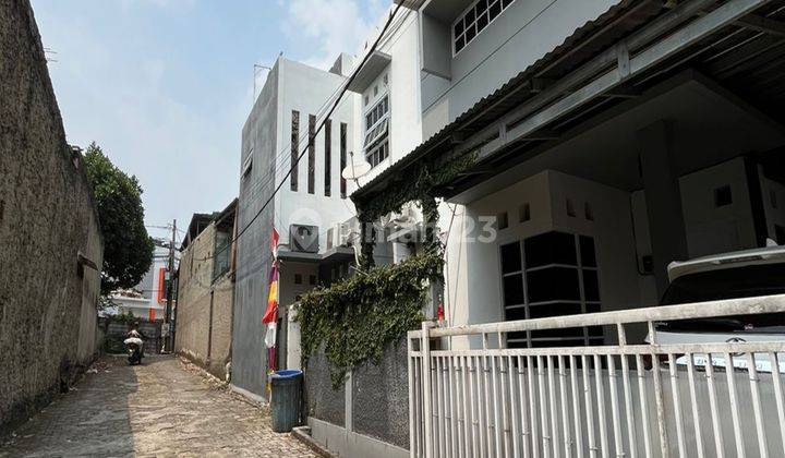 Rumah 2 Lantai Bagus Siap Huni Surat Shm 2