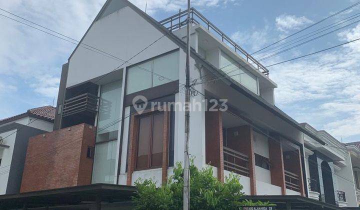 Rumah Di Jakarta Selatan 3 Lantai Bagus Siap Huni Dalam Cluster 2