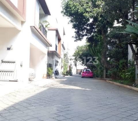 Rumah Sewa atau Jual di Bali Maisonette Jl Rs fatmawati Raya. Rumah Sewa atau Jual di Bali Maisonette Jl Rs fatmawati Raya.