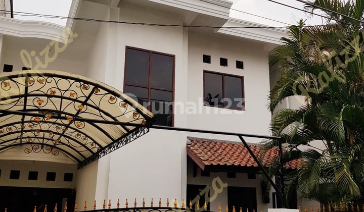 Rental House West Tebet. Suitable for Residence or Silent Office. Rental House West Tebet. Suitable for Residence or Silent Office.