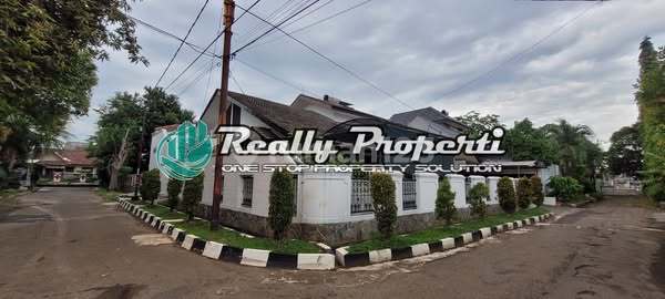 Rumah Luas Posisi Sudut Di Perumahan Jatiwaringin Pd Gede Bekasi