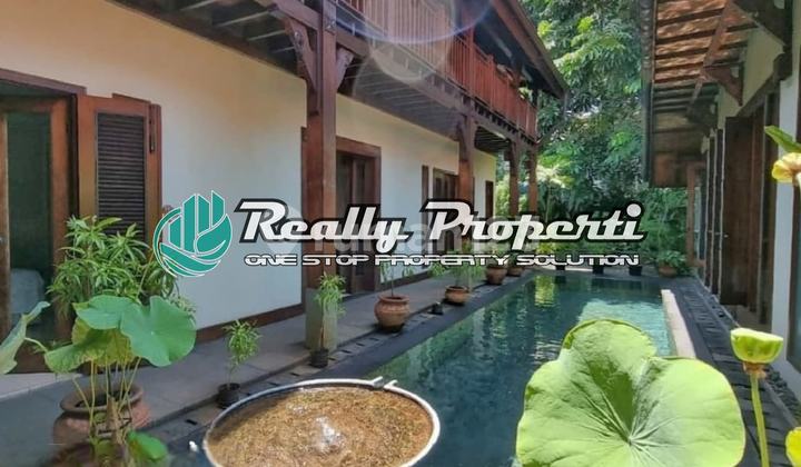 Rumah Hook Semi Furnished Dengan Kolam Renang di Menteng Jakpus