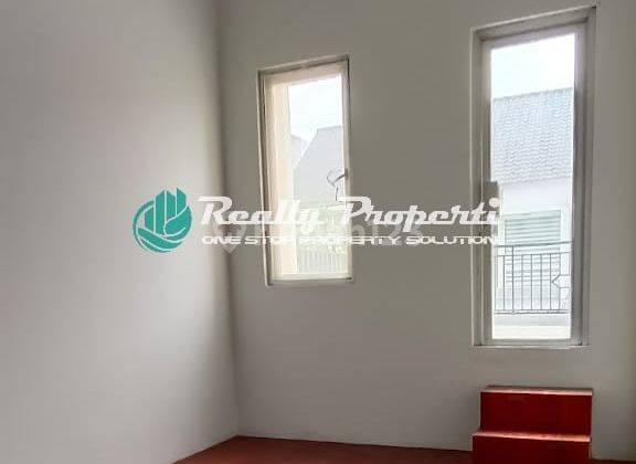 Rumah 2 Lantai Dalam Perumahan Green Park Pondok Melati Bekasi 10