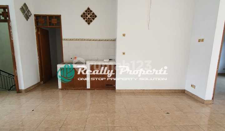 Rumah 2 Lt Pinggir Jalan Cocok Untuk Usaha di Bambu Apus Jaktim 2