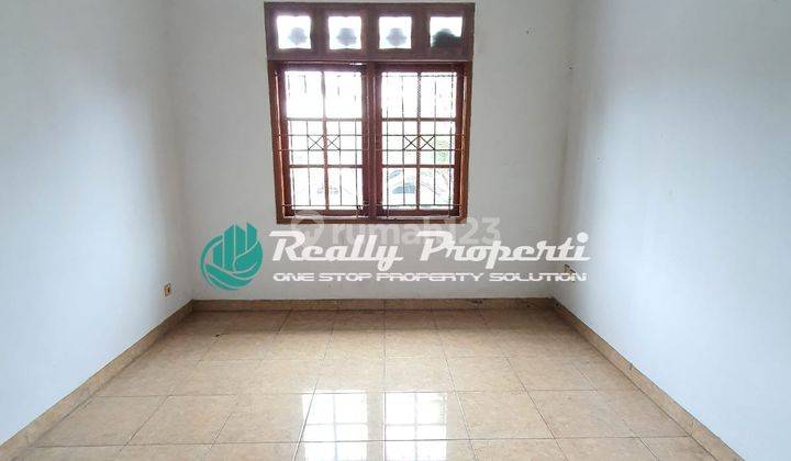 Rumah 2 Lt Pinggir Jalan Cocok Untuk Usaha di Bambu Apus Jaktim 6