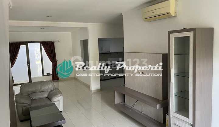 Rumah 2 Lantai Furnished di Premier Estate Bambu Apus Jakarta 4