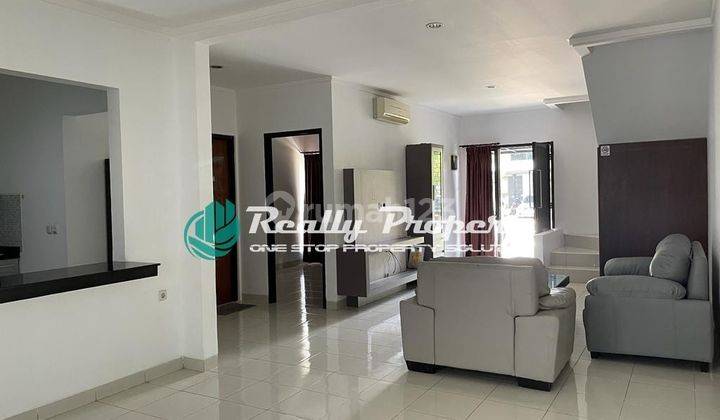Rumah 2 Lantai Furnished di Premier Estate Bambu Apus Jakarta 11
