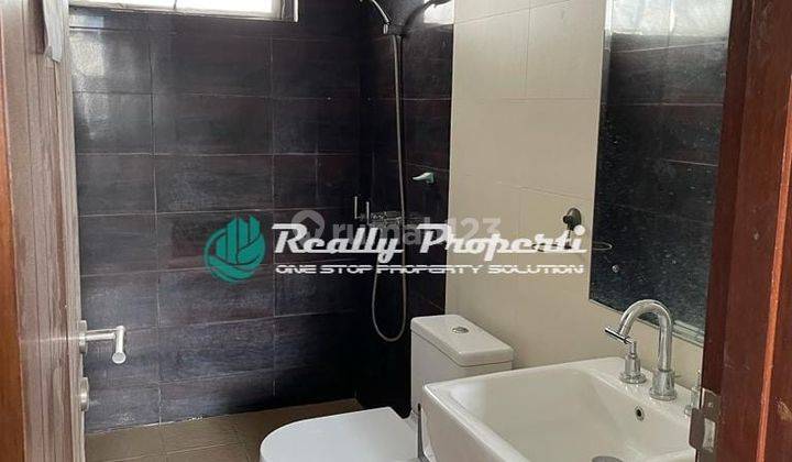 Rumah 2 Lantai Furnished di Premier Estate Bambu Apus Jakarta 12