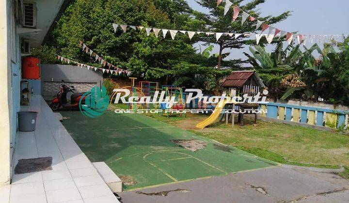 Bangunan Sekolah di Ciangsana, Gunung Putri, Kabupaten Bogor 1