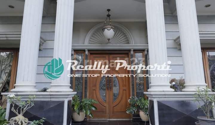 Rumah Hook 2 Lt Furnished di Perumahan Exclusive Pekayon Bekasi 2