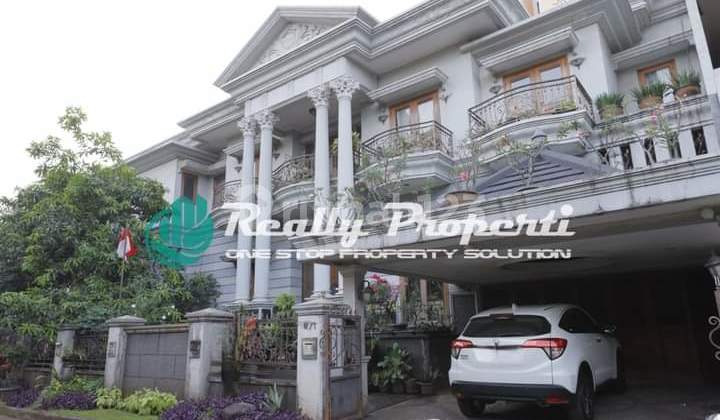 Rumah Hook 2 Lt Furnished di Perumahan Exclusive Pekayon Bekasi