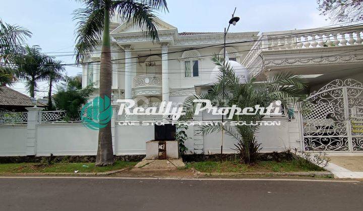 Rumah Mewah Dengan Kolam Renang di Pondok Kelapa Jakarta Timur 1