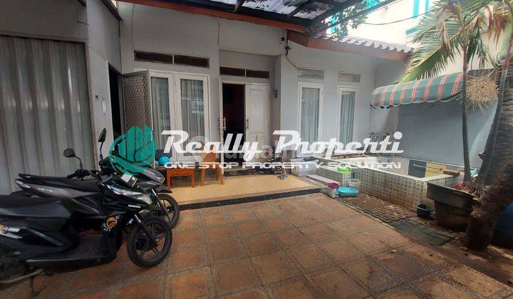 Rumah Bagus 1 Lantai Ada Jacuzzi Lokasi Strategis di Duren Sawit Jaktim 2