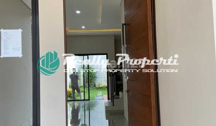 Rumah Baru SHM 2 Lantai di Jatiwaringin Pondok Gede Bekasi 2