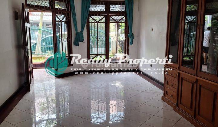 Rumah Komplek 2 Lt Semi Furnish di Pd Kelapa Duren Sawit Jaktim 2