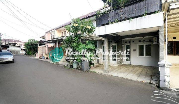  Rumah Cluster 2 Lt Semi Furnished di Jatiwaringin Jakarta Timur  1