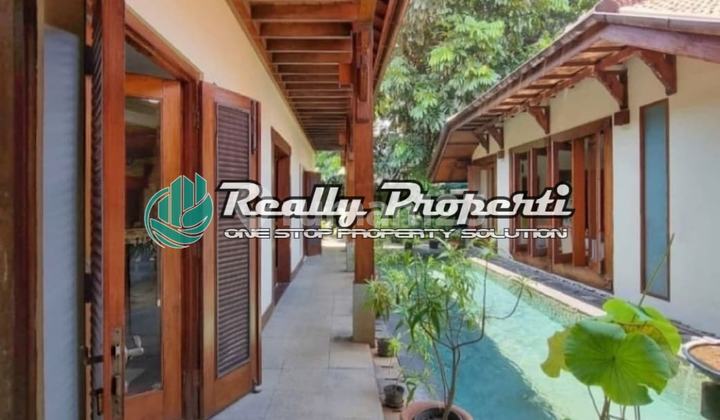Semi-Furnished Hook House with Swimming Pool in Menteng, Central Jakarta 2