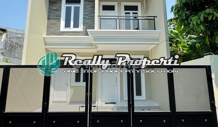Rumah SHM Bagus 2,5 Lt semi furnished Duren Sawit Jakarta Timur 1