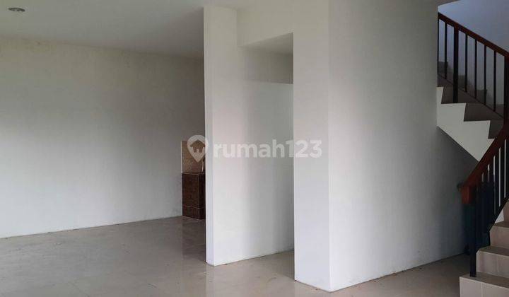 RUMAH HOEK DI CITRA GARDEN PURI 4