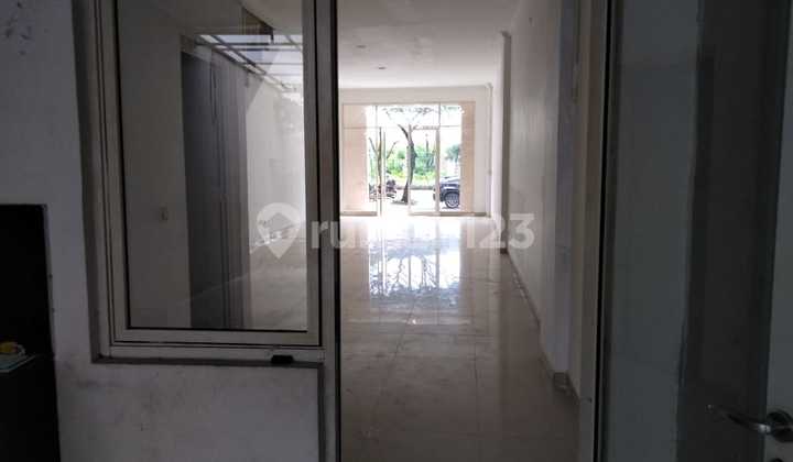 For Rent: Shop House in Greenlake City 2