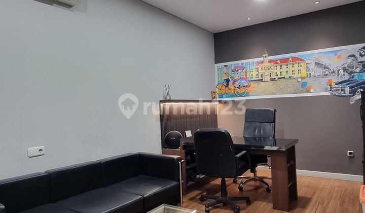 Rumah di Komplek Greenville Maisonette, Kebon Jeruk - Jakarta Barat 2