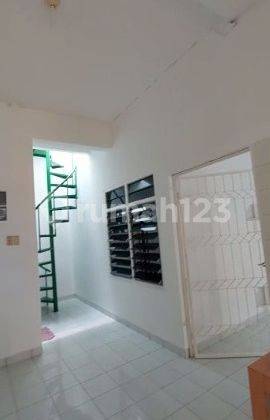 Disewakan Rumah di Tanjung Duren Gg 1 Jakarta Barat 5